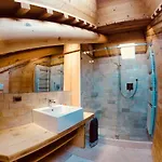 Stunning Luxury House Apartament